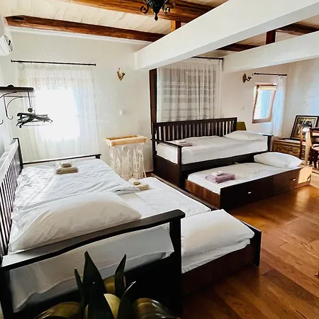 Stone In Fruska Gora Villa Irig